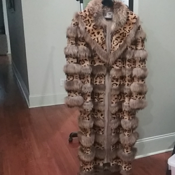 York furs Jackets & Blazers - Sheared mink leopard print with fox collar & fur a